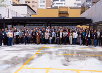 Turma do curso Regulação Ampliada PURC 2025, promovido pela ABAR na sede da Arsesp, em São Paulo. (FOTO: H Foco Fotografias)