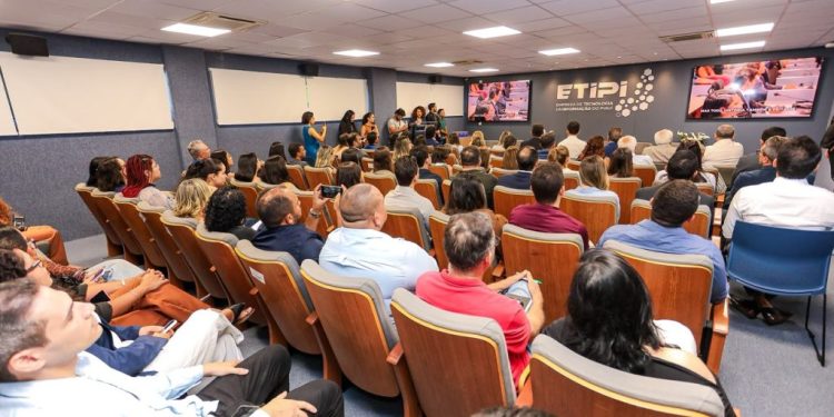 AGRESPI celebra nove anos com lançamento de plataforma digital e apresentação de marcos da regulação no Piauí