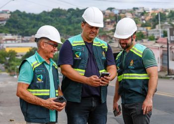 Ageman e Defensoria Pública realizam vistoria para apurar valores elevados nas contas de água e esgoto no residencial Morar Melhor